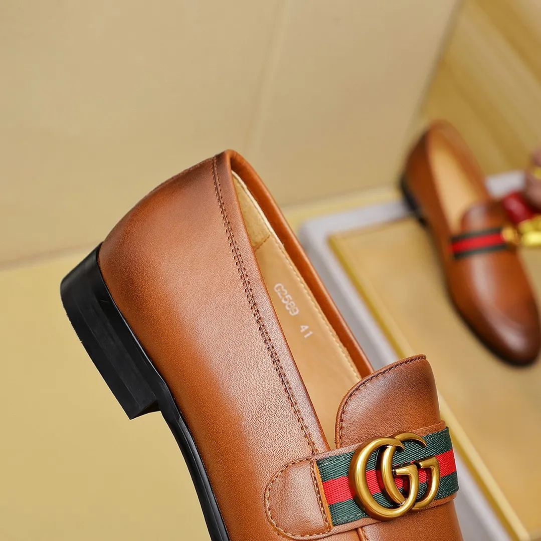 Men's men's shoes 💰380 🆘【GUCCI】Gucci ·🐂里· Hot-selling beanie shoes, top brand luxury, top quality, latest fashion beanie shoes.. The upper is made of original first-layer cowhide. (Full first-layer water-dyed 🐂 leather and lining). The original stylish and stylish soft rubber wear-resistant and non-slip outsole is light and comfortable on the foot, available in 2 colors! Matching code: 38 / 45